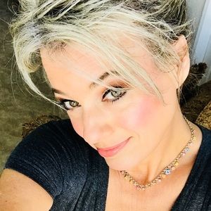 Meet your Posher, Kristin